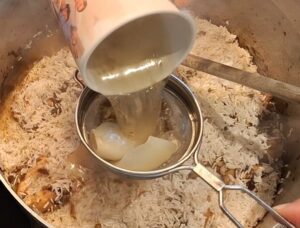 Sieving yakhni