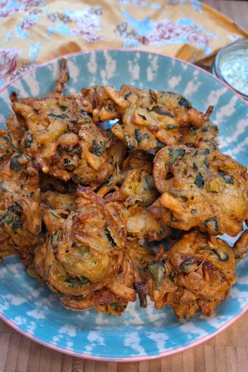 Vegetable Pakoras with chutney