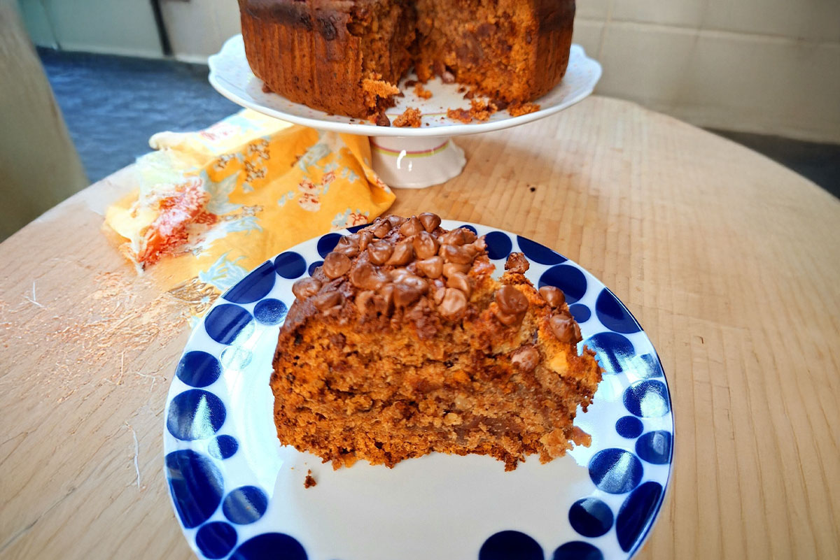 Date cake with walnuts and chocolate chips
