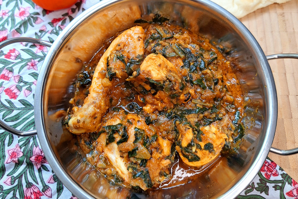Chicken palak ready to serve