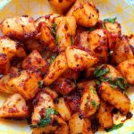 Khatte aloo close up
