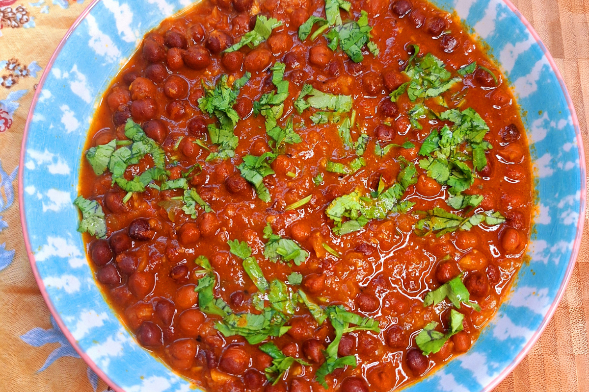 Rich tasting Kala Chana Curry
