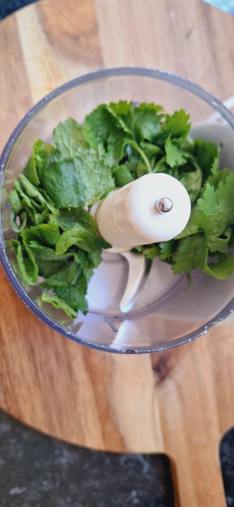 Garlic, ginger, coriander and mint in food processor