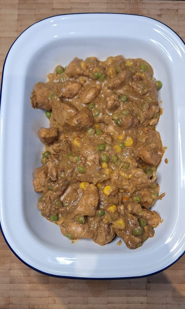 Chicken mixture in pie dish