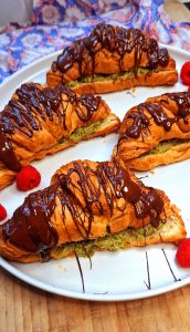 Pistachio Kunafa Croissant Recipe