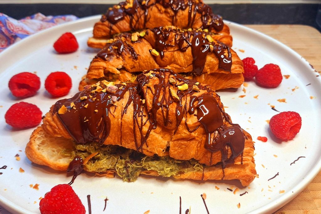 Pistachio Kunafa Croissant Recipe