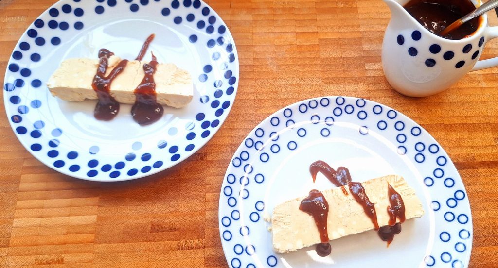 Date Sauce Dessert