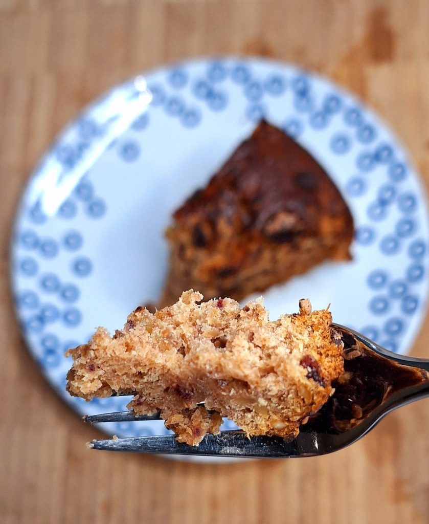 Date and walnut cake recipe
