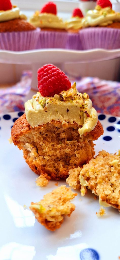 Pistachio cupcakes recipe