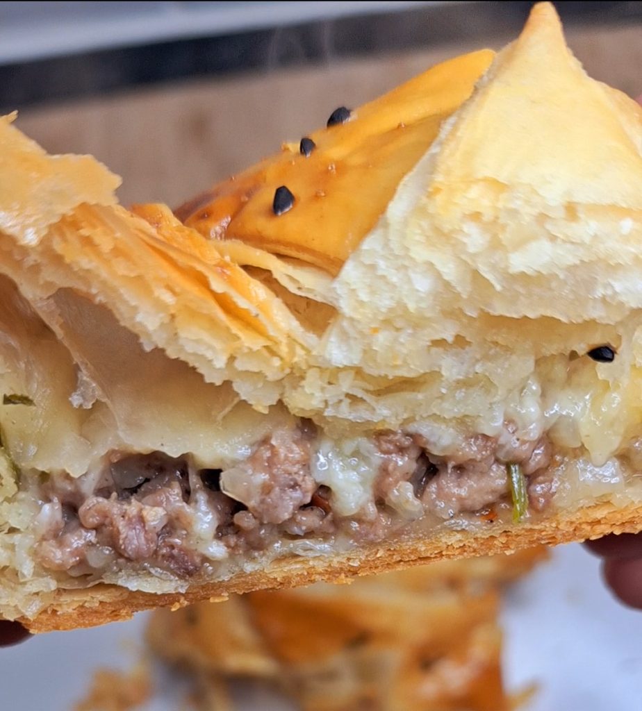 Cheesy spiced lamb mince pie