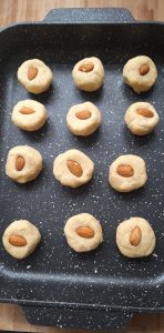 Make up dough balls