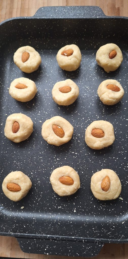 Make up dough balls