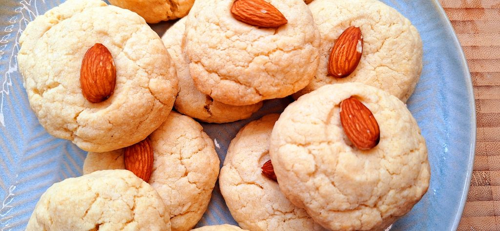 Easy melt-in-mouth Biscuits
